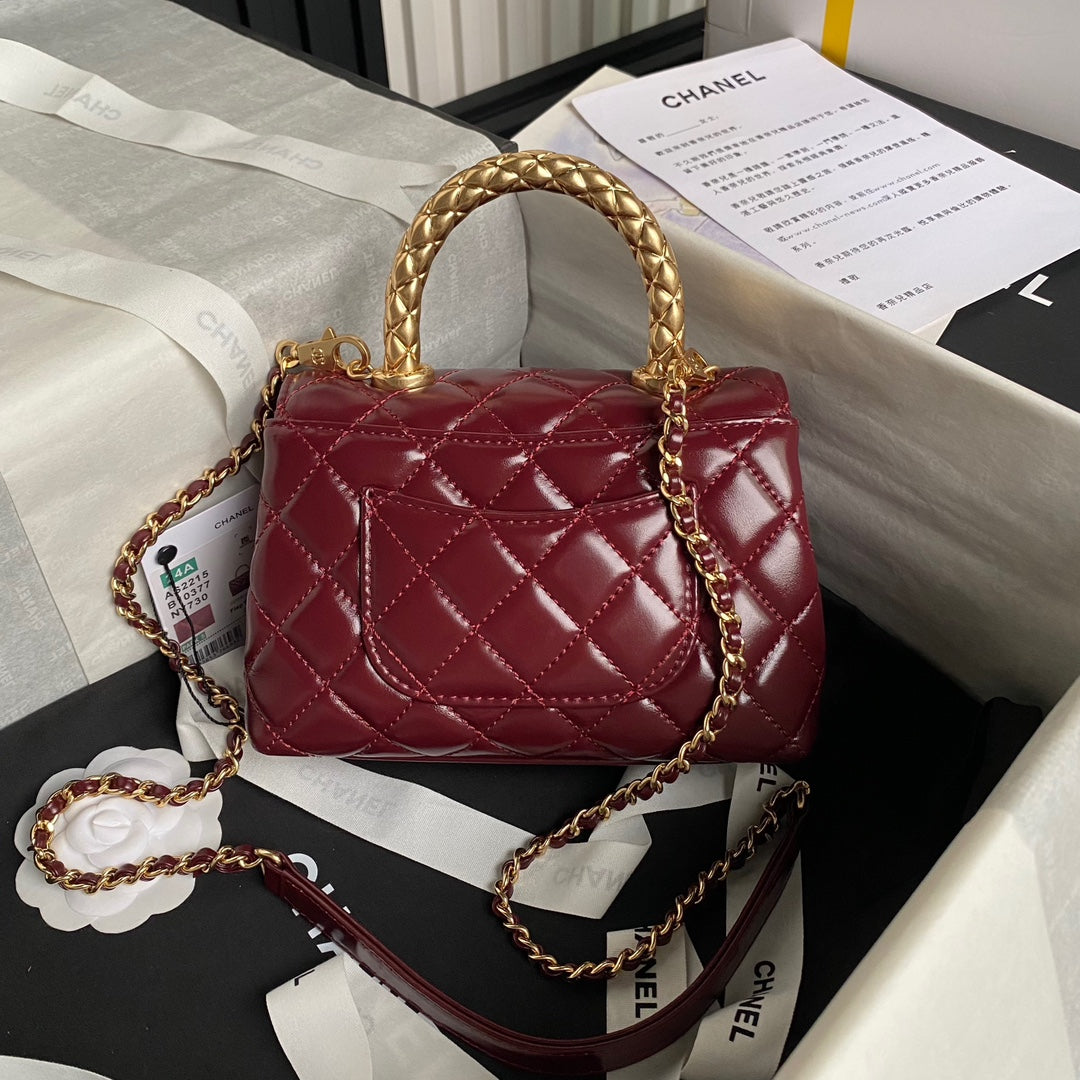 CC 24A MINI POIGNÉE COCO 19 CM CUIR DE VEAU VERNI BORDEAUX QUINCAILLERIE DORÉ 
