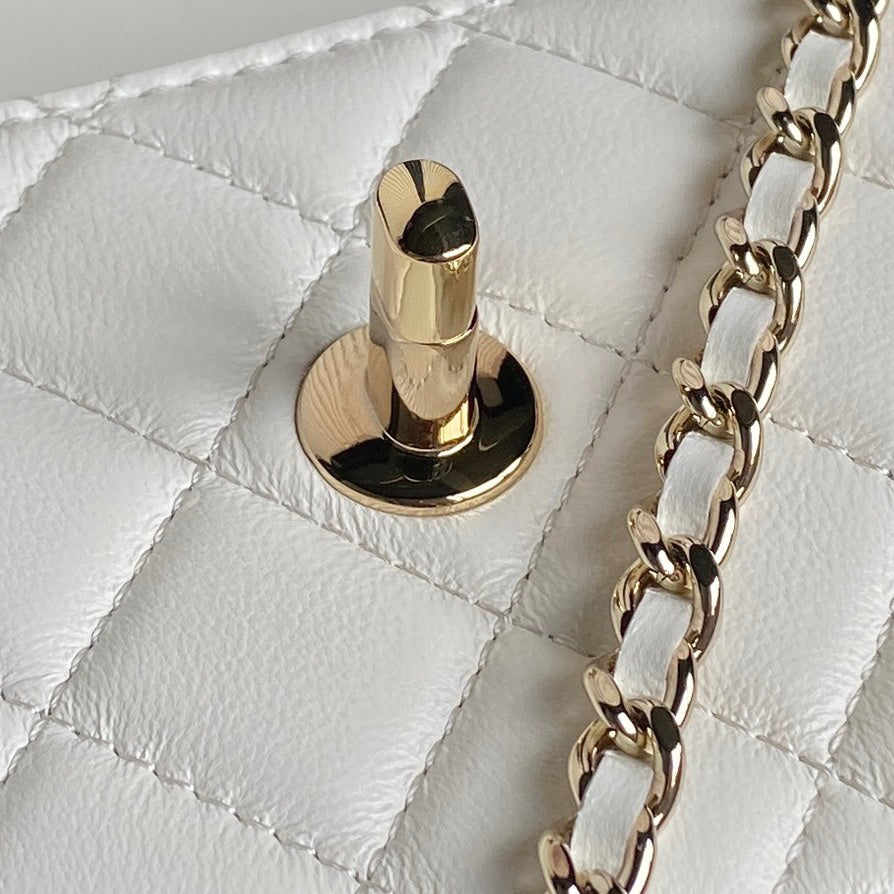 CC 24B SAC TENDANCE 18,5 CM CUIR D'AGNEAU BLANC QUINCAILLERIE DORÉ