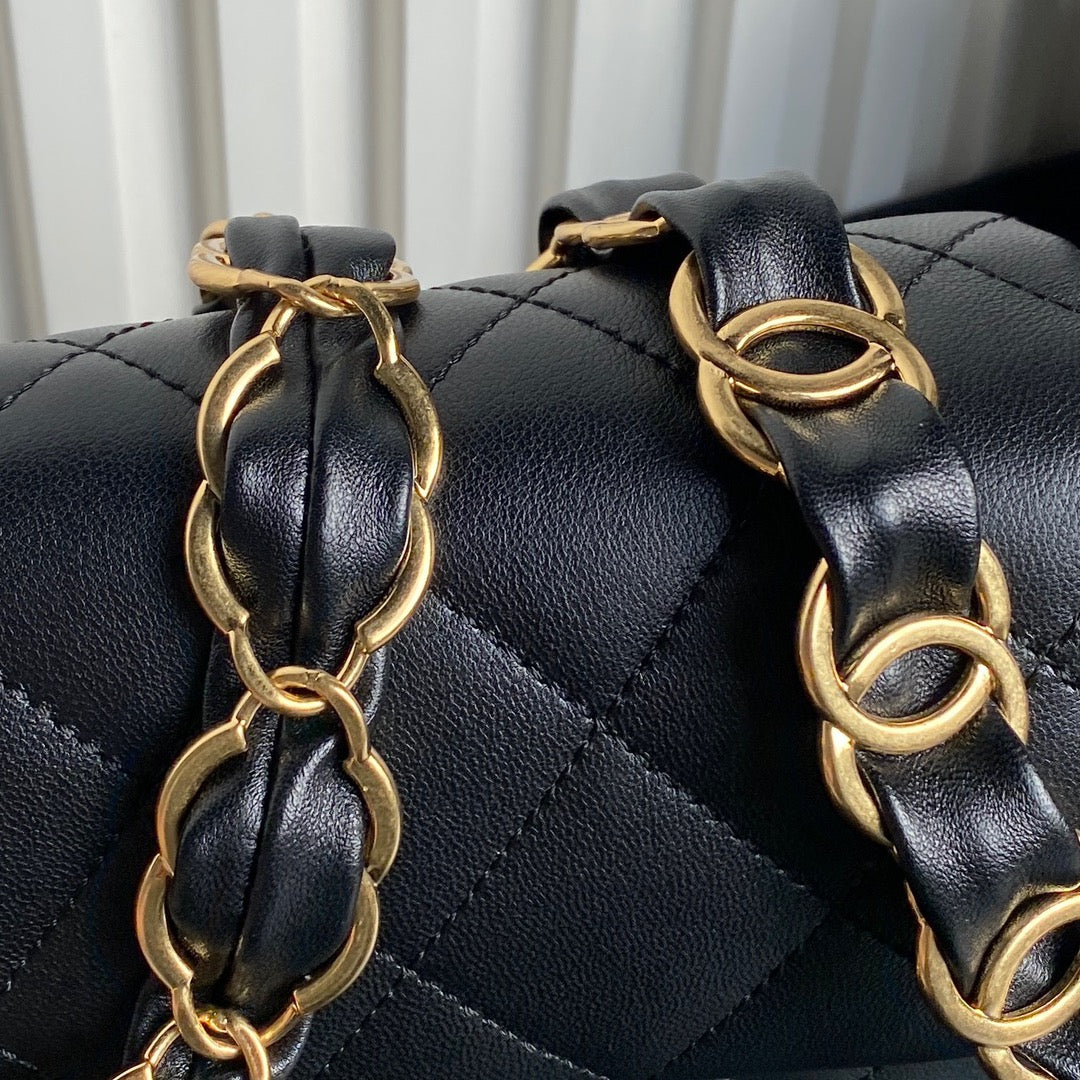CC 24K MINI SAC À RABAT 21CM CUIR D'AGNEAU NOIR QUINCAILLERIE DORÉ