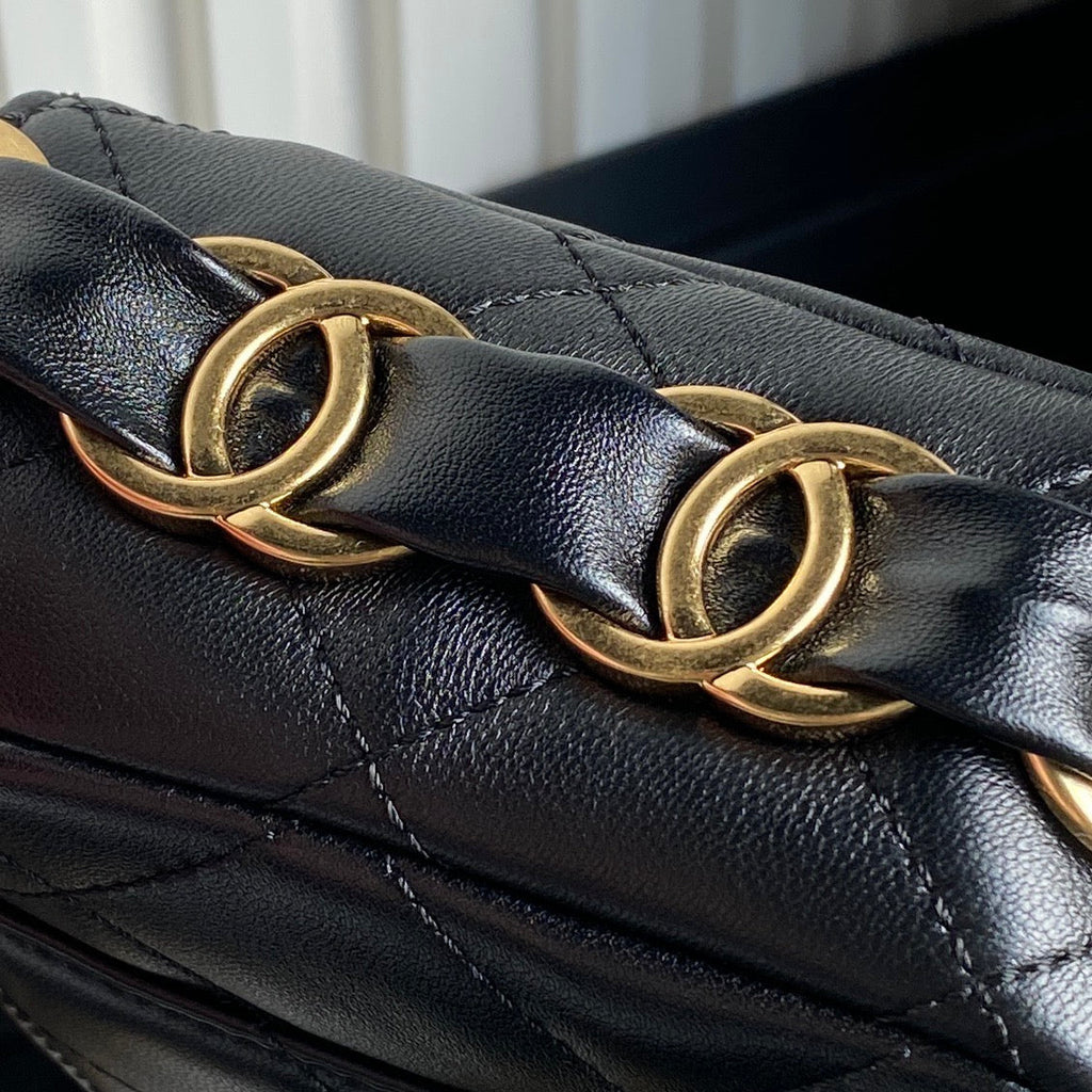 CC 24K MINI SAC À RABAT 21CM CUIR D'AGNEAU NOIR QUINCAILLERIE DORÉ