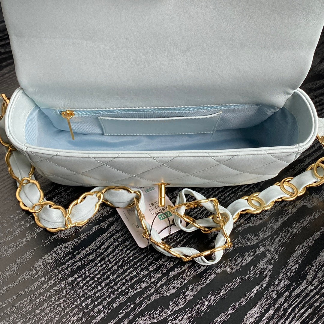 CC 24K MINI SAC À RABAT 21 CM BLEU NUAGE CUIR D'AGNEAU QUINCAILLERIE DORÉ