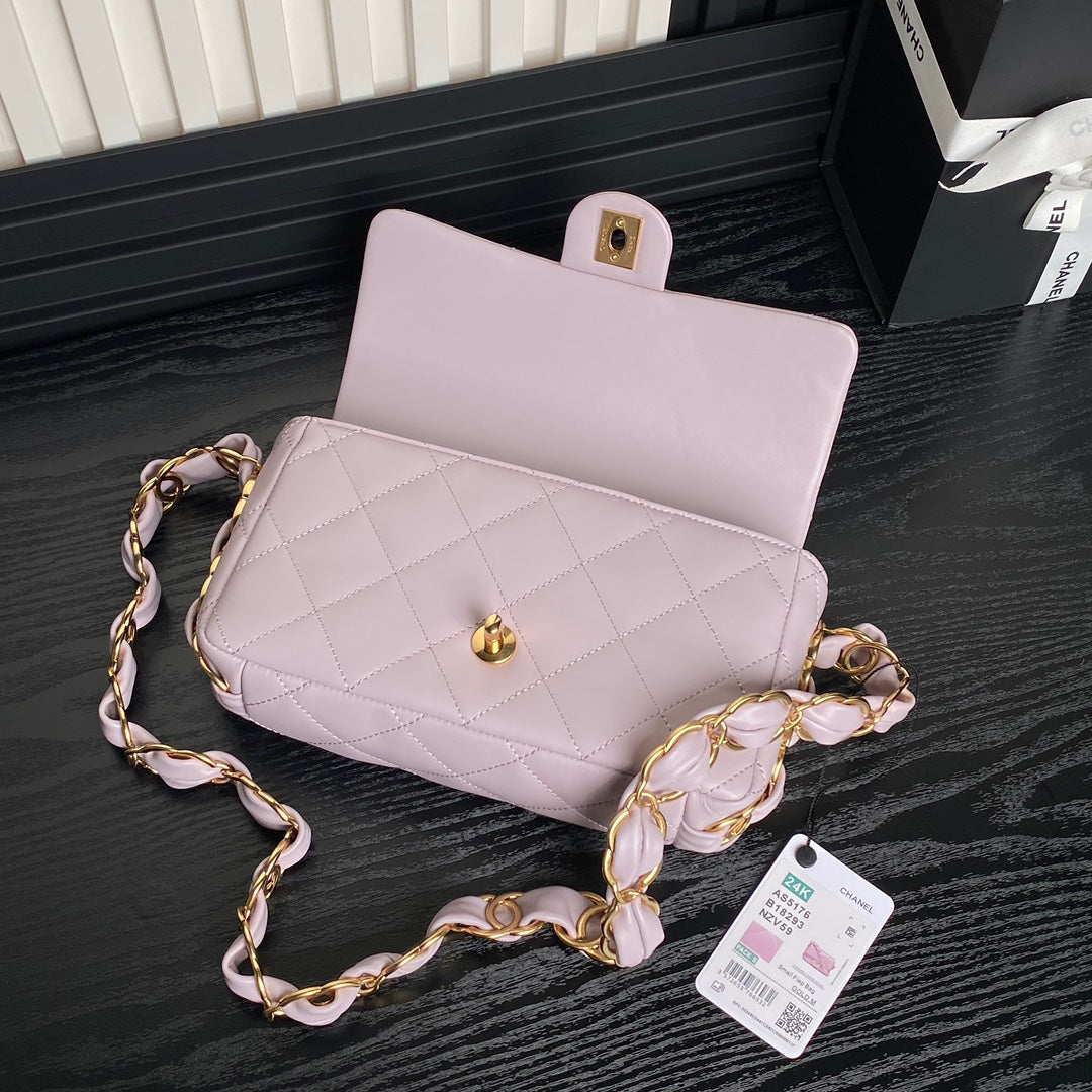 CC 24K MINI SAC À RABAT 21CM CUIR D'AGNEAU VIOLET CLAIR QUINCAILLERIE DORÉ