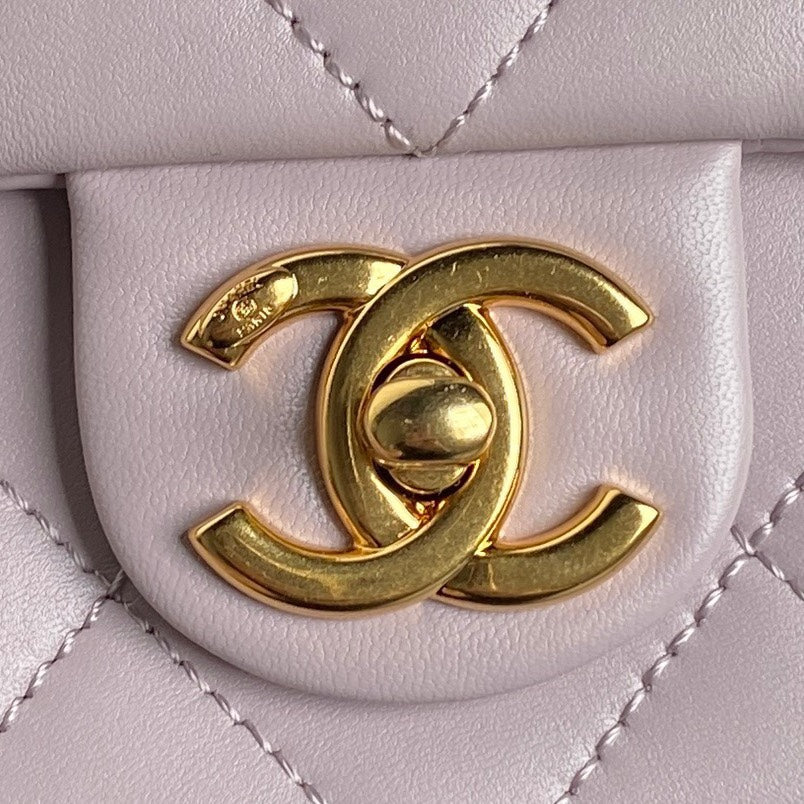 CC 24K MINI SAC À RABAT 21CM CUIR D'AGNEAU VIOLET CLAIR QUINCAILLERIE DORÉ