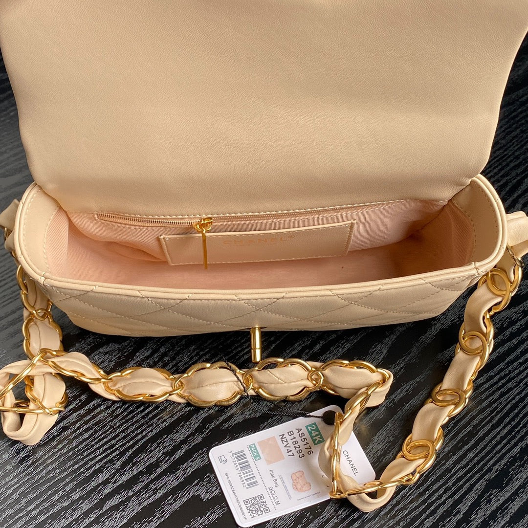 CC 24K MINI SAC À RABAT 21 CM CUIR D'AGNEAU BEIGE QUINCAILLERIE DORÉ