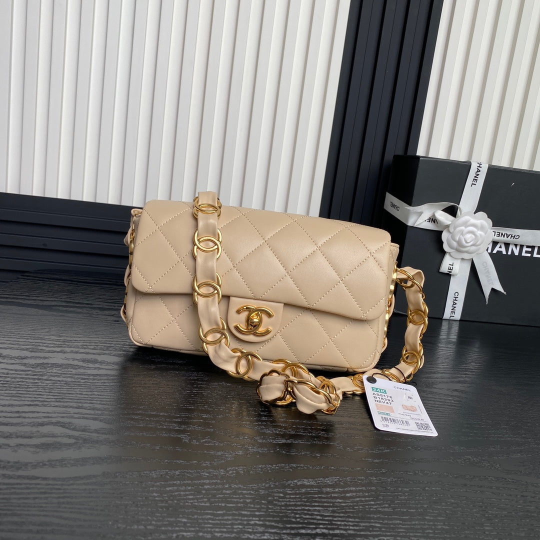 CC 24K MINI SAC À RABAT 21 CM CUIR D'AGNEAU BEIGE QUINCAILLERIE DORÉ