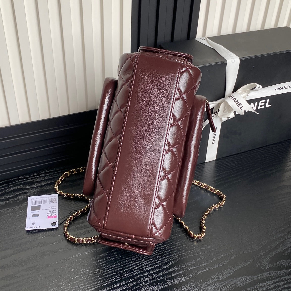 SAC APPAREIL PHOTO 24K EN CUIR DE VEAU BORDEAUX ET QUINCAILLERIE OR