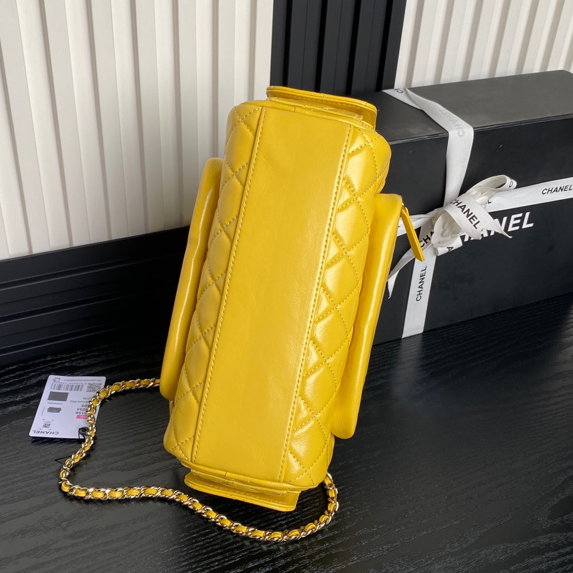 SAC APPAREIL PHOTO 24K EN CUIR DE VEAU JAUNE ET QUINCAILLERIE OR