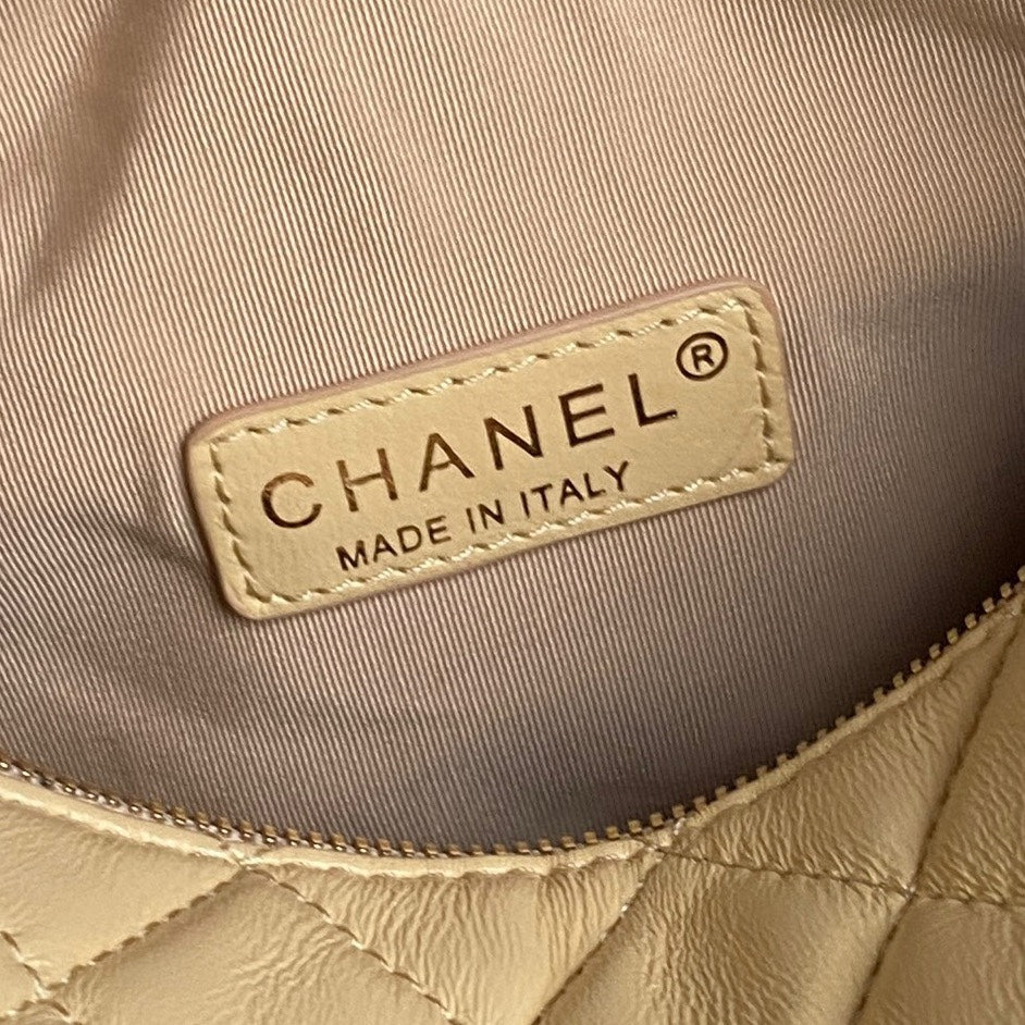 SAC APPAREIL PHOTO 24K EN CUIR DE VEAU BEIGE AVEC QUINCAILLERIE OR