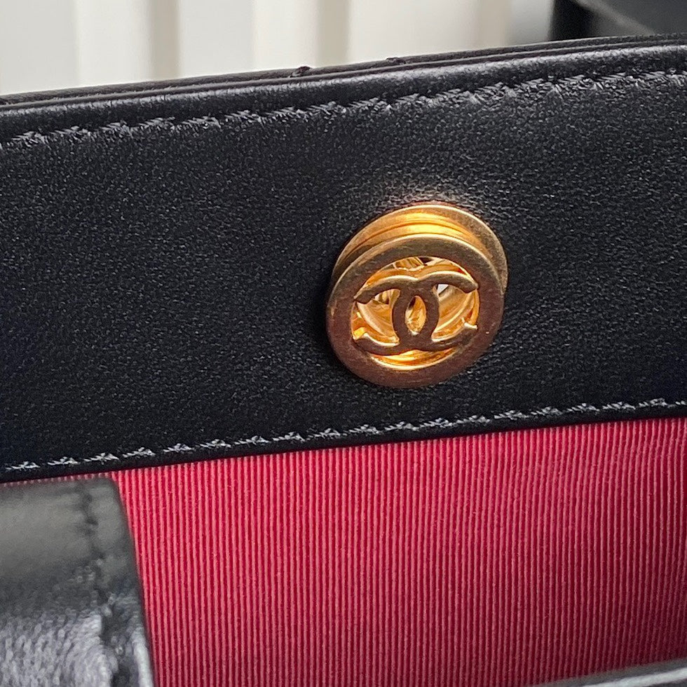 SAC CABAS 24K 28CM CUIR DE VEAU NOIR QUINCAILLERIE OR