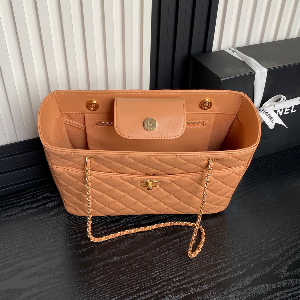 SAC CABAS 24K 32CM EN CUIR DE VEAU MARRON QUINCAILLERIE DORÉ