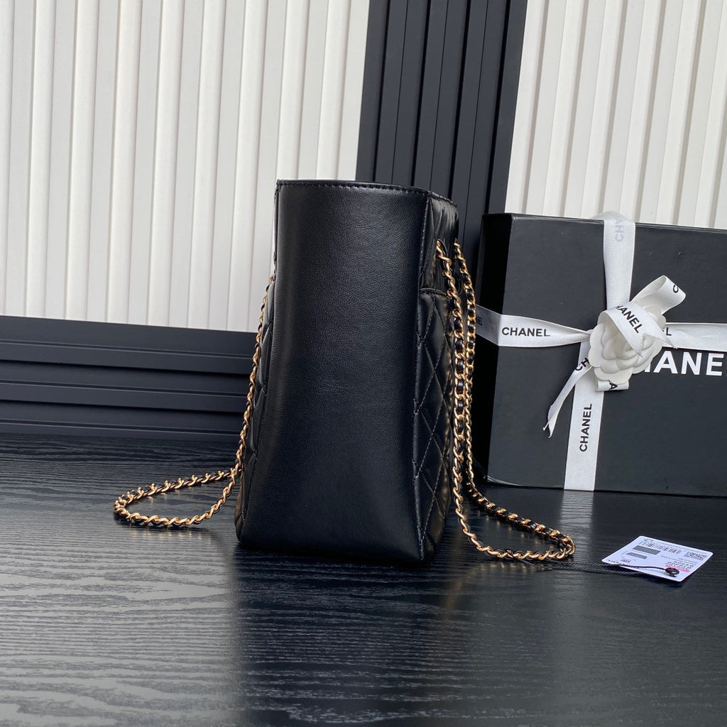 SAC CABAS 24K 32CM CUIR DE VEAU NOIR QUINCAILLERIE OR