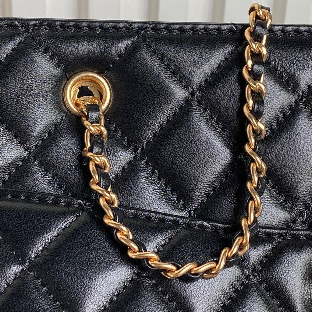 SAC CABAS 24K 32CM CUIR DE VEAU NOIR QUINCAILLERIE OR