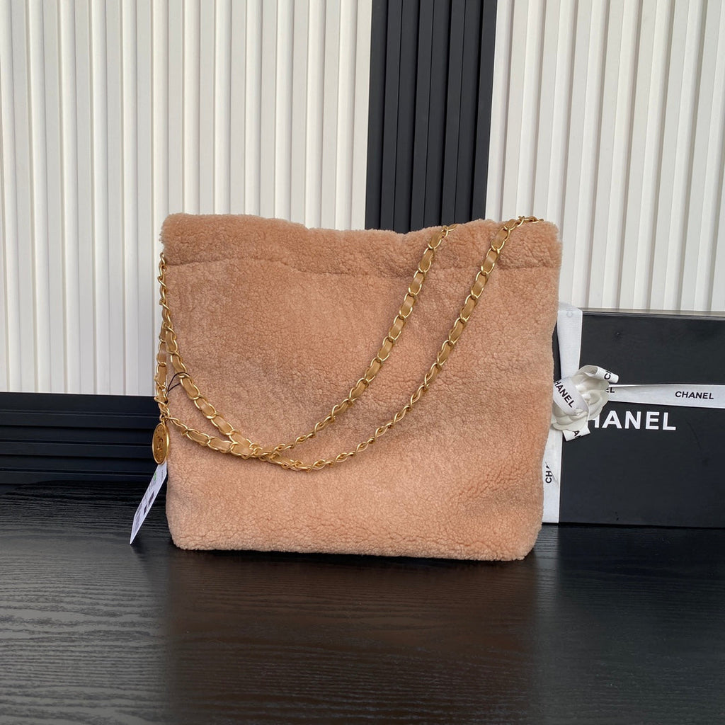 CC 24K HOBO 22 BAG 35CM BROWN WOOL FUR