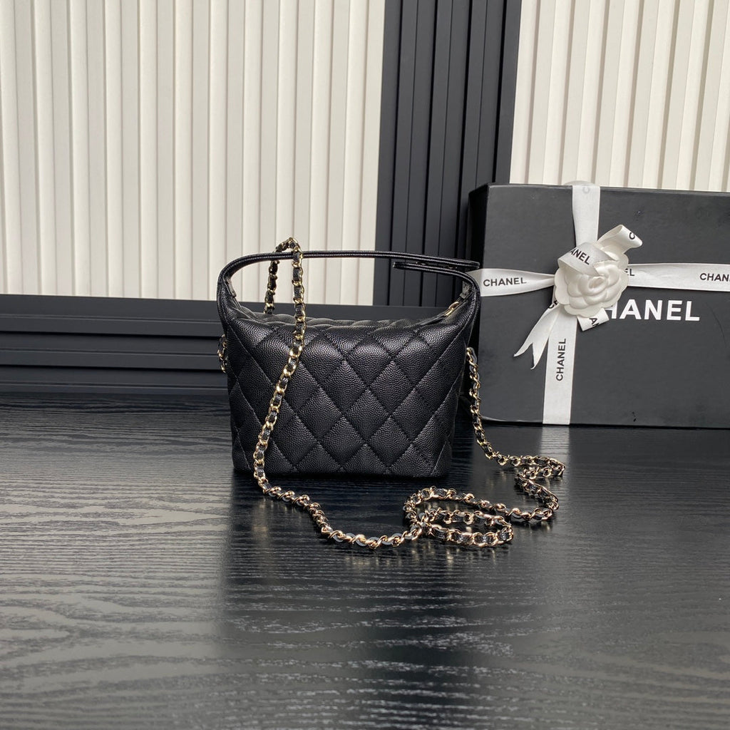 Sac Hobo CC 25C 21,5 cm avec poignée supérieure en cuir de veau grainé noir