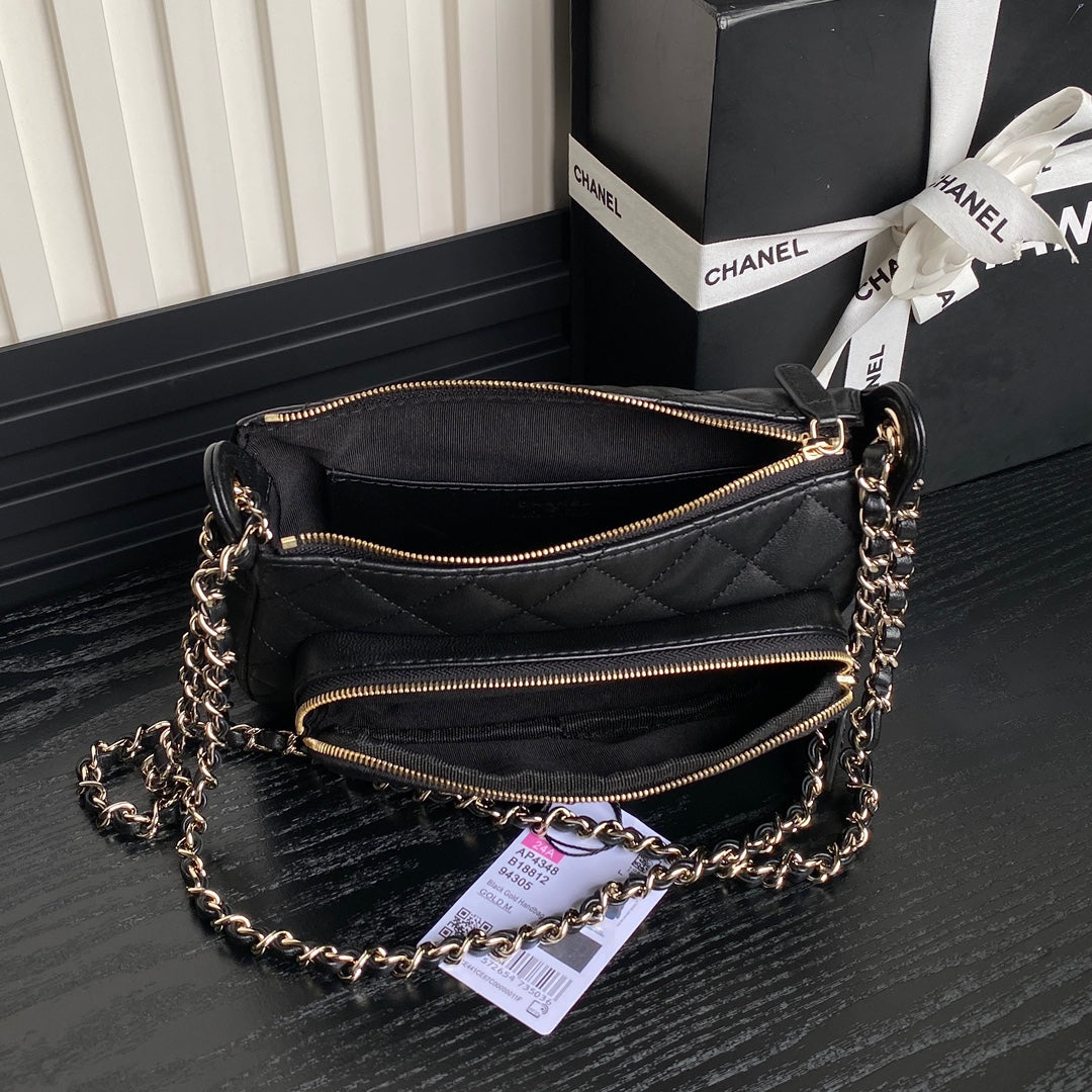 CC 25C CLUTCH WITH STRAP 21CM BLACK CALFSKIN