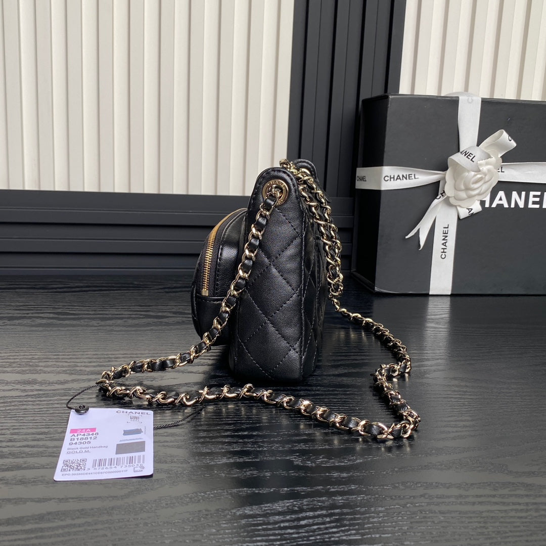 Pochette CC 25C avec bandoulière 21 cm en cuir de veau noir