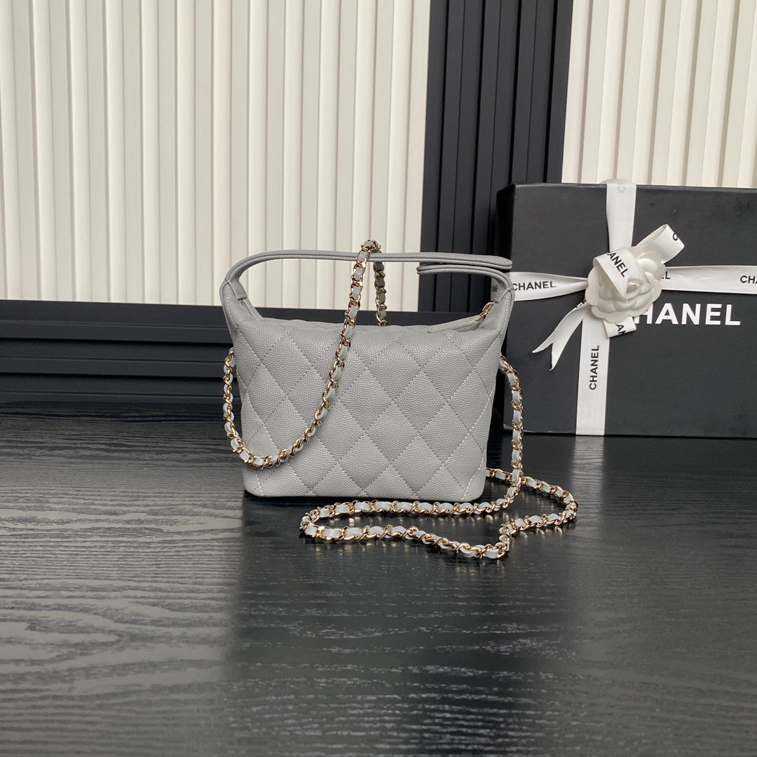 Sac Hobo CC 25C 21,5 cm avec poignée supérieure en cuir de veau grainé gris