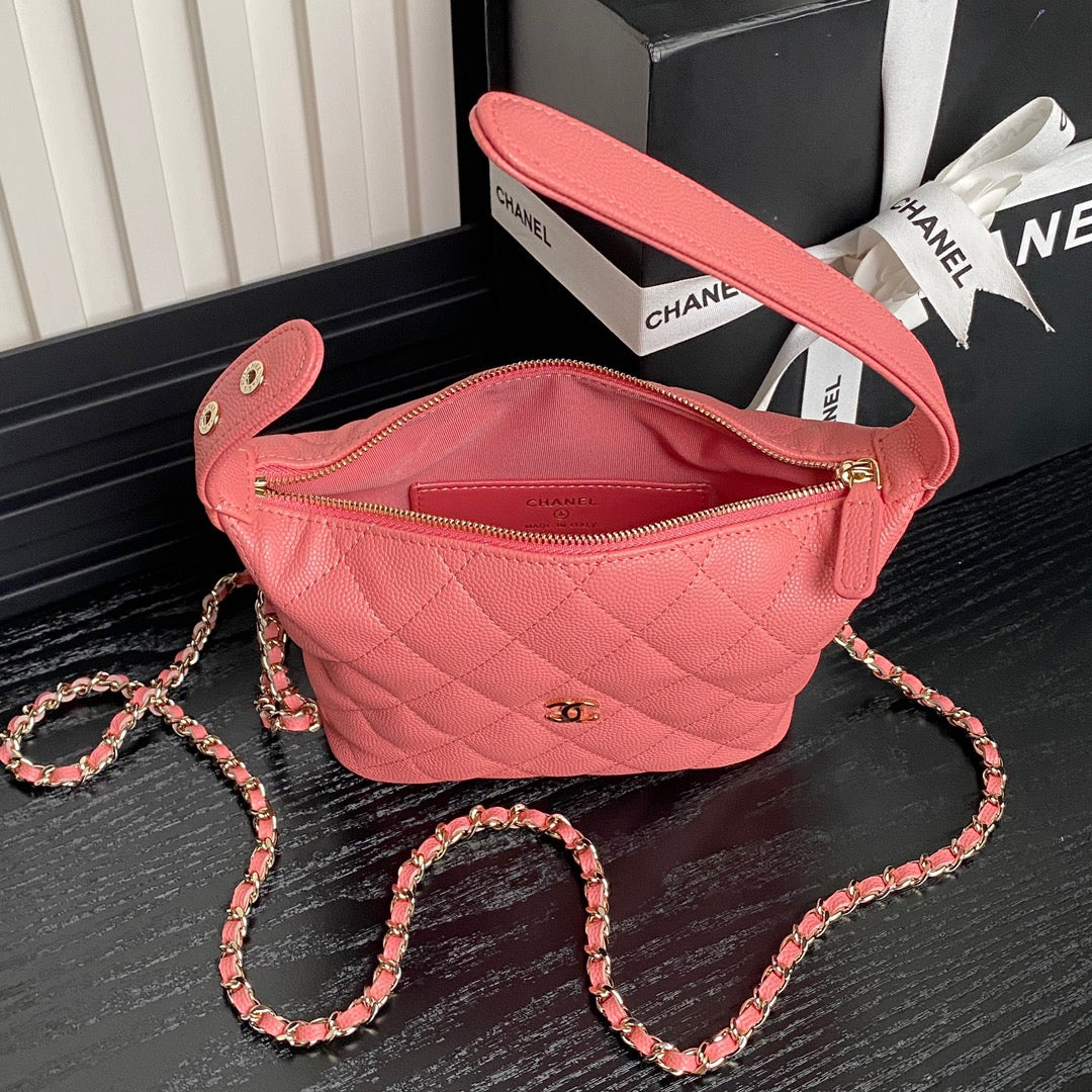 Sac Hobo CC 25C 21,5 cm avec poignée supérieure en cuir de veau grainé rose foncé