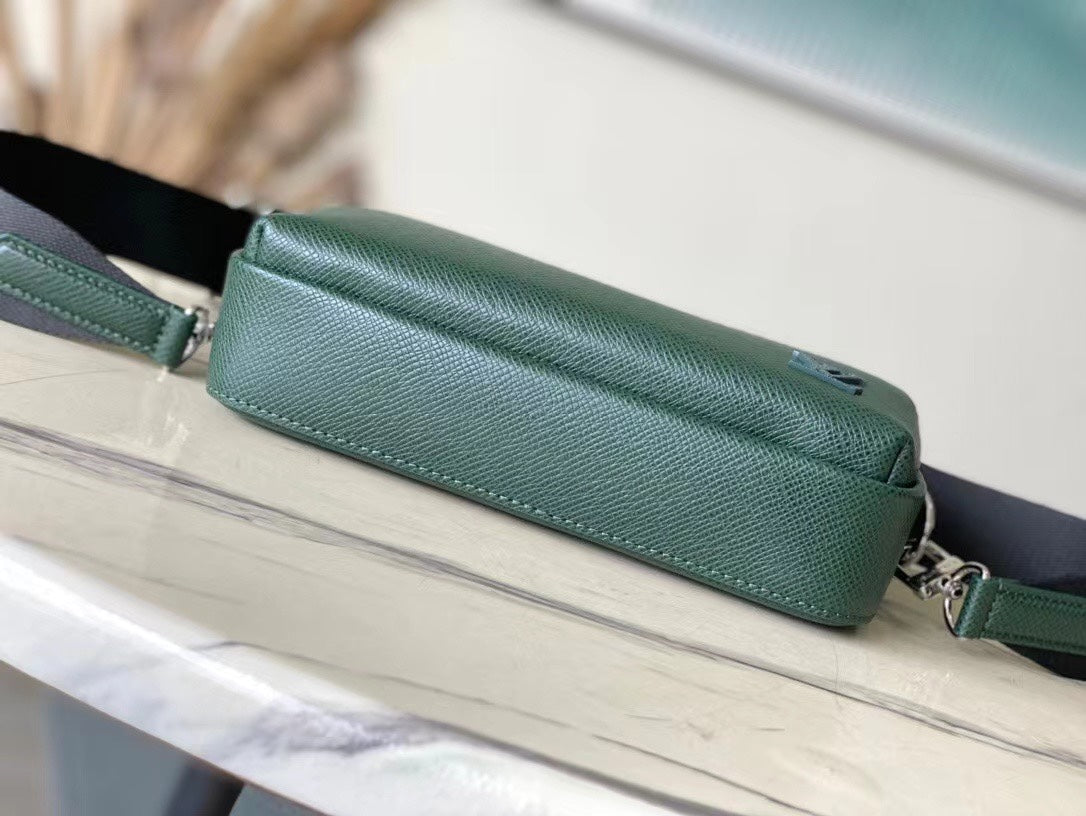 AVENUE MESSENGER 22 EN CUIR DE VEAU VERT FORÊT