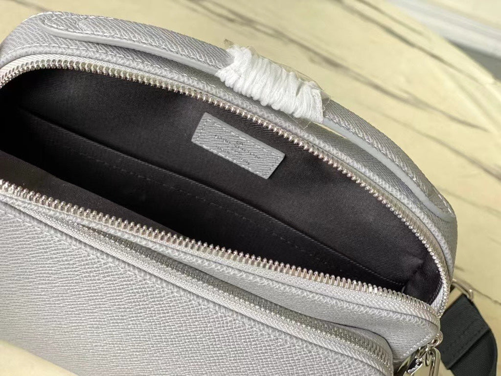 AVENUE MESSENGER 22 EN CUIR DE VEAU GRIS HARBOR