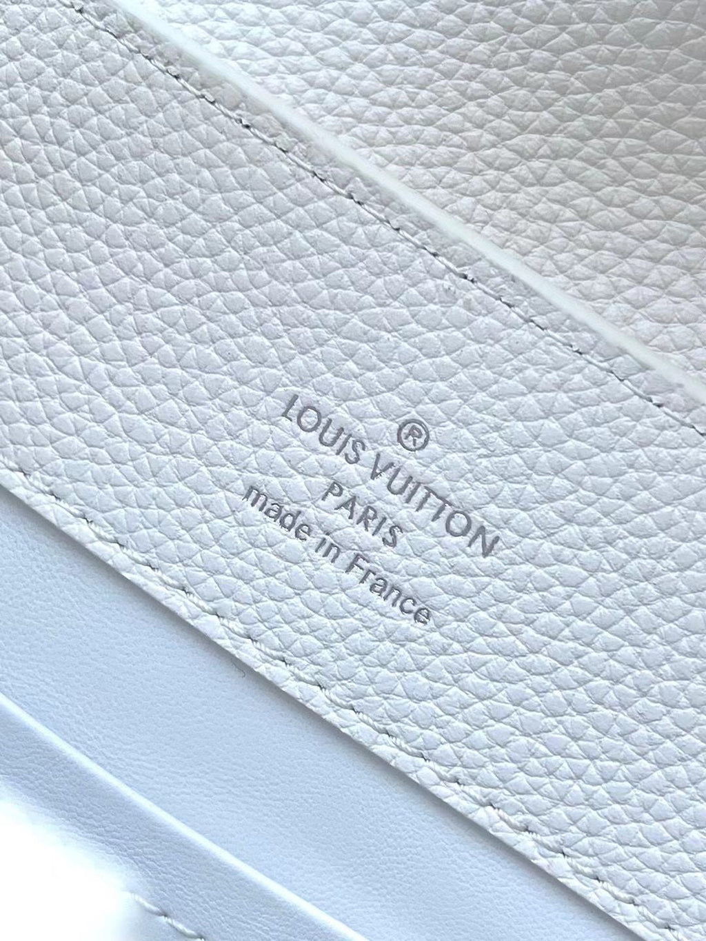 CAPUCINES EST-OUEST BB 27 EN TAURILLON BLANC