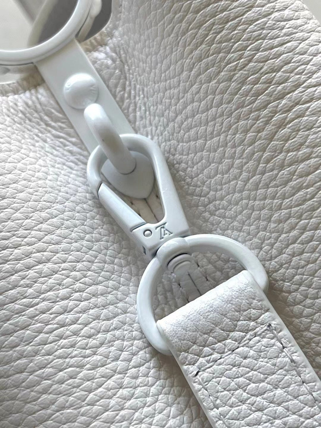 CAPUCINES EST-OUEST BB 27 EN TAURILLON BLANC