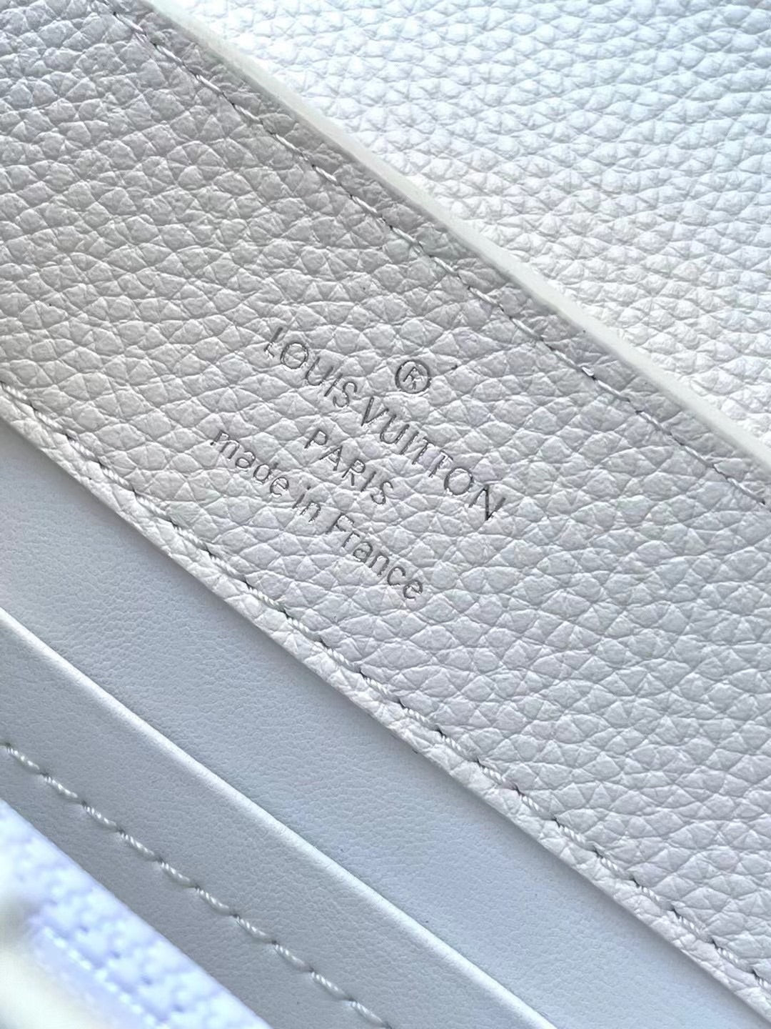 CAPUCINES EST-OUEST MINI 21 EN TAURILLON BLANC