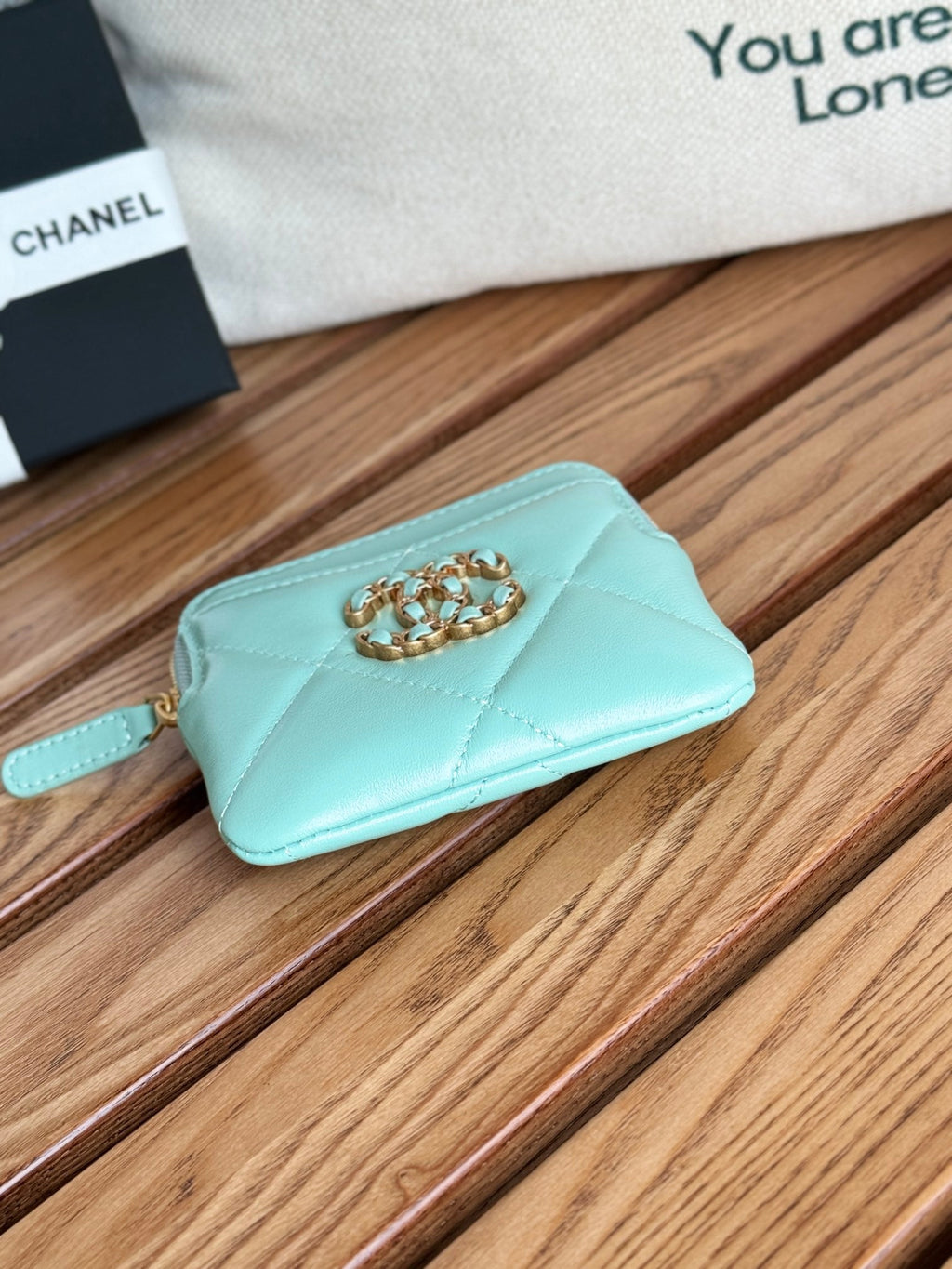 PORTE-MONNAIE ZIPPÉ CC 19 11 CM CUIR D'AGNEAU BLEU TURQUOISE QUINCAILLERIE DORÉE