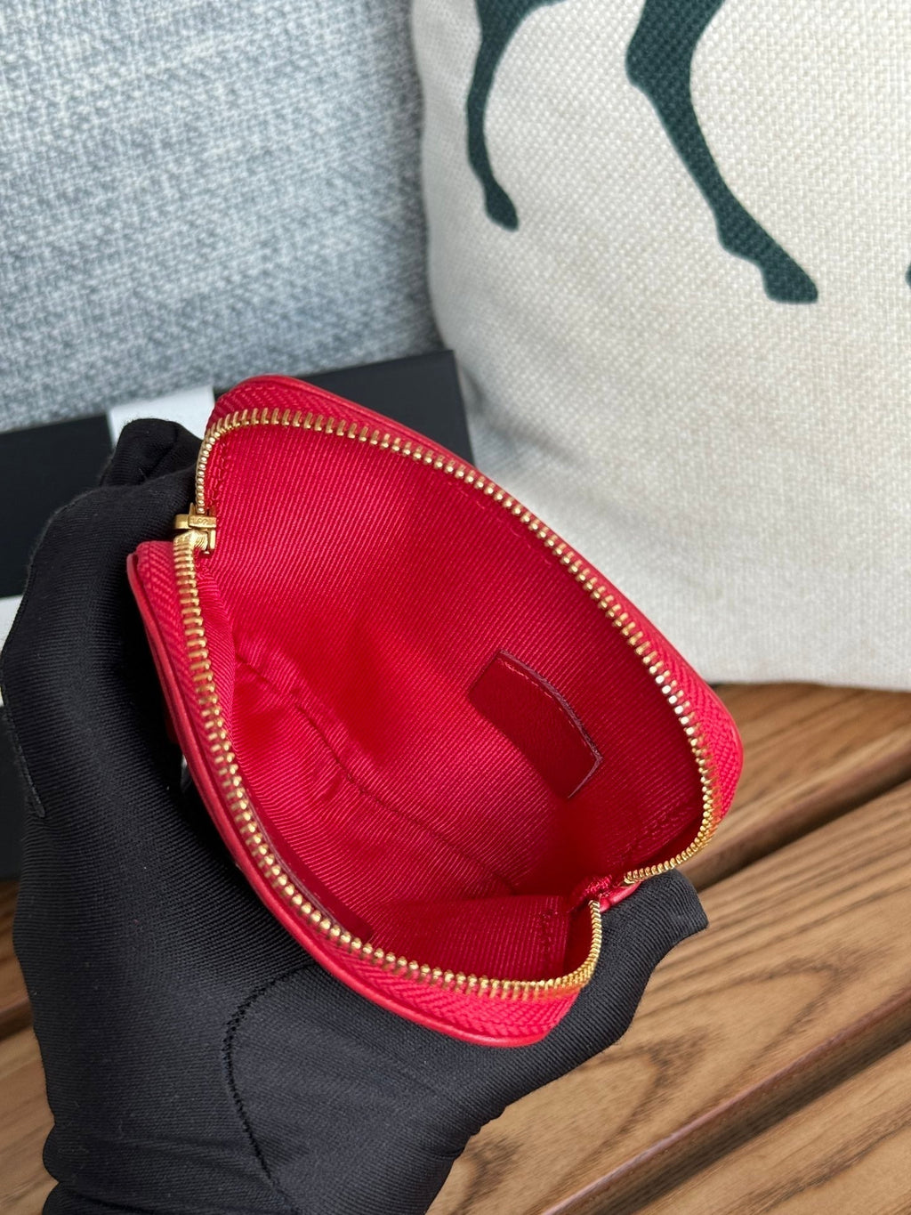 CC 19 ZIPPED COIN PURSE 11CM BLACK LAMBSKIN GOLD HARDWARE
