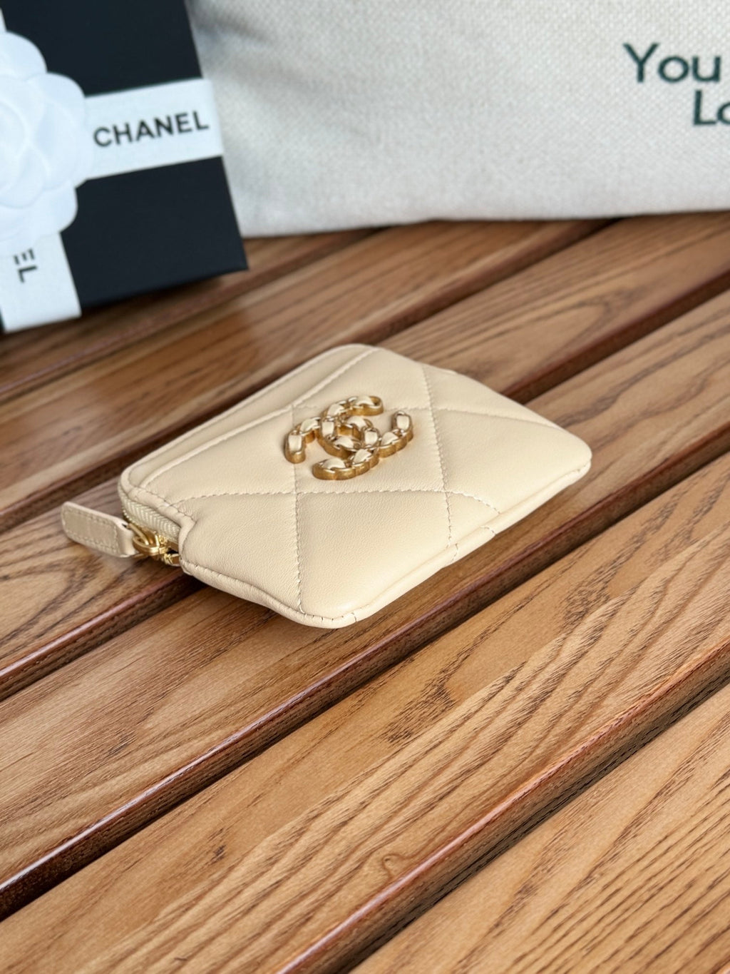 CC 19 ZIPPED COIN PURSE 11CM CREAM LAMBSKIN GOLD HARDWARE