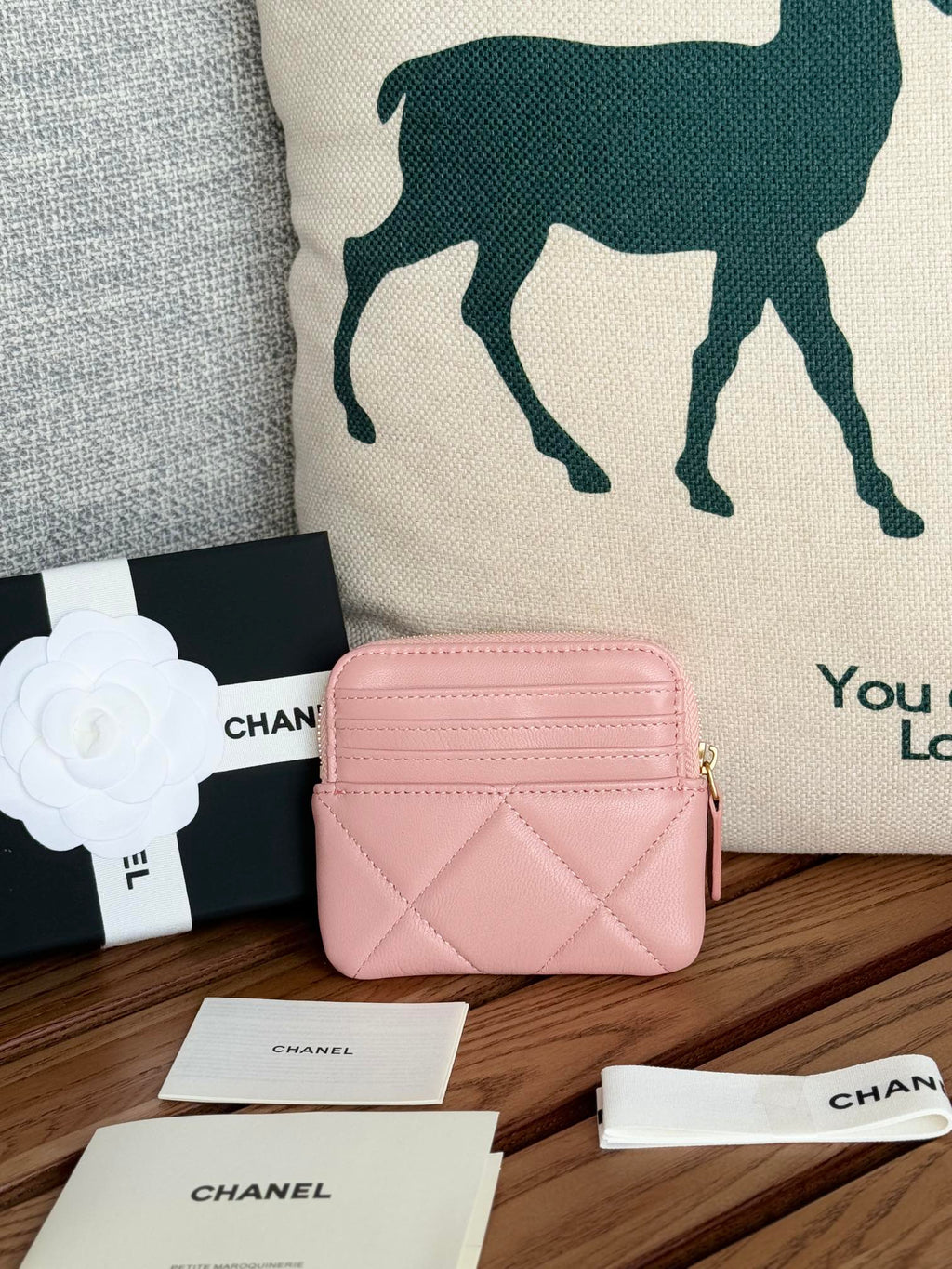 PORTE-MONNAIE ZIPPÉ CC 19 11 CM CUIR D'AGNEAU ROSE QUINCAILLERIE DORÉE