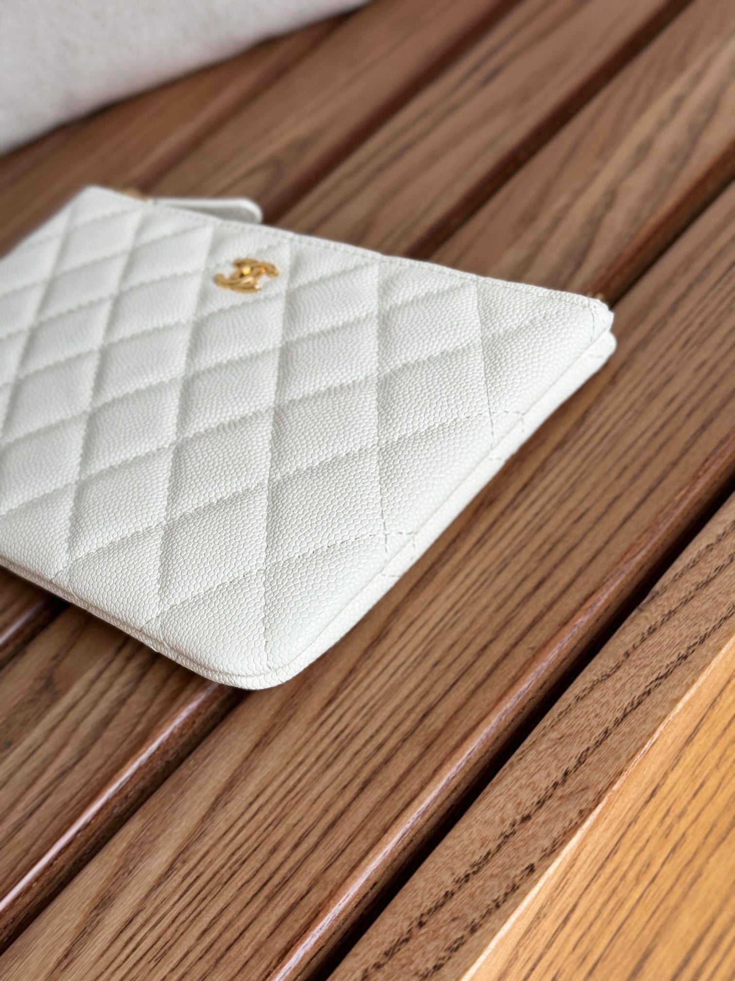 CC ZIPPED WALLET 20CM WHITE QUILTED CAVIAR GOLD HARDWARE