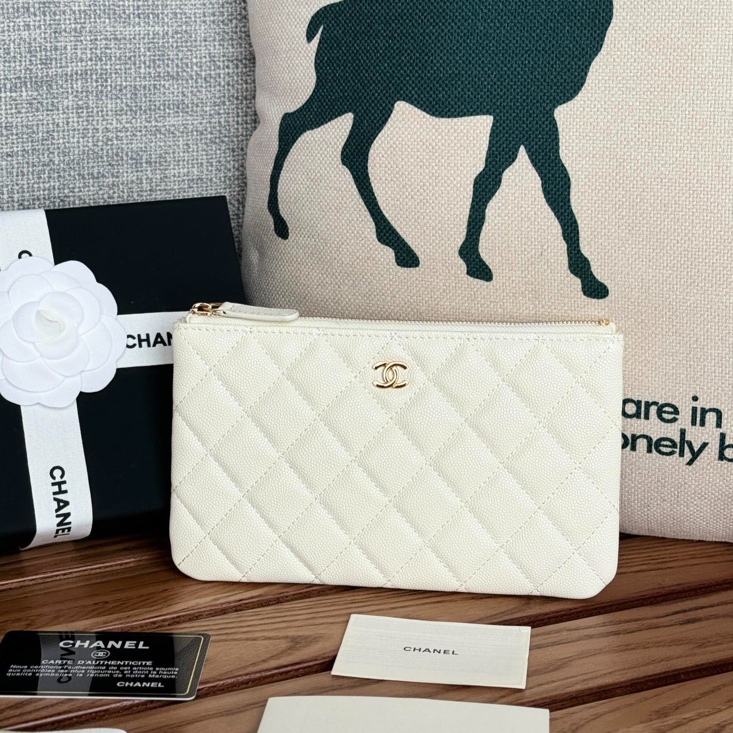 CC ZIPPED WALLET 20CM WHITE QUILTED CAVIAR GOLD HARDWARE