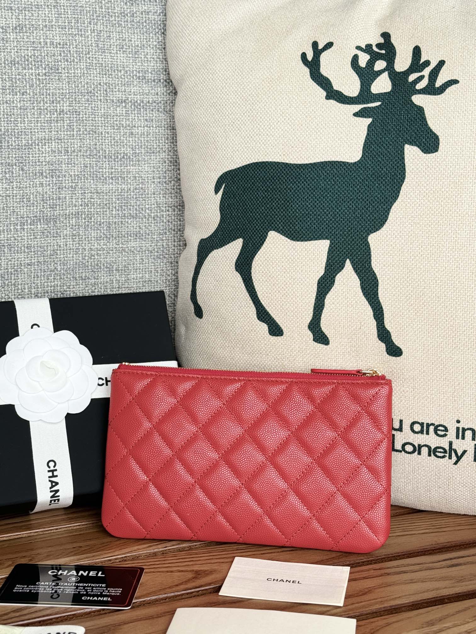 CC ZIPPED WALLET 20CM RED QUILTED CAVIAR GOLD HARDWARE