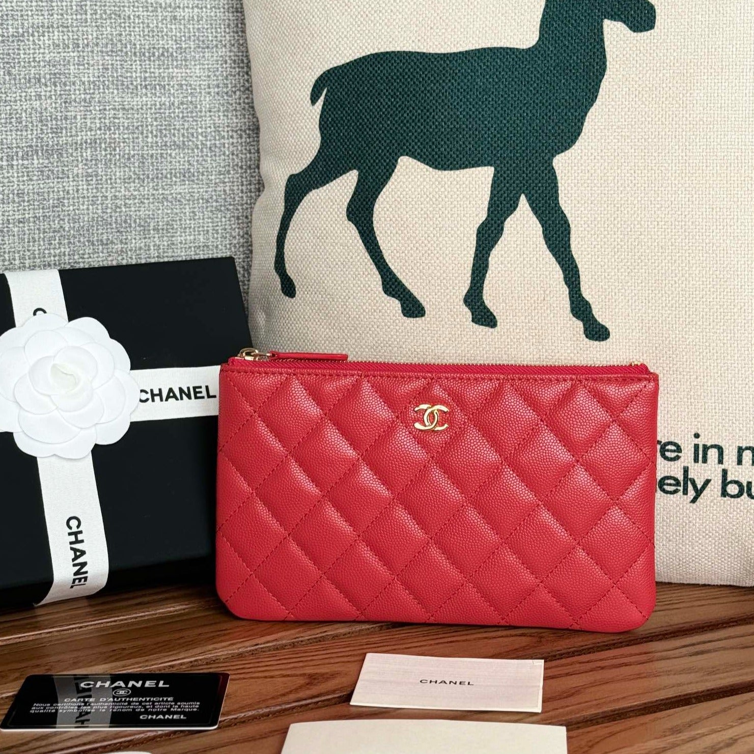 CC ZIPPED WALLET 20CM RED QUILTED CAVIAR GOLD HARDWARE