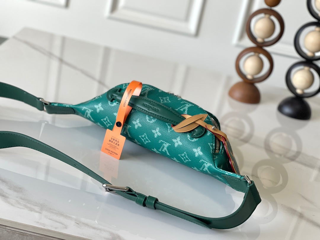 SAC BANANE RUSH 30 EN TOILE VERT MONOGRAMME HERITAGE