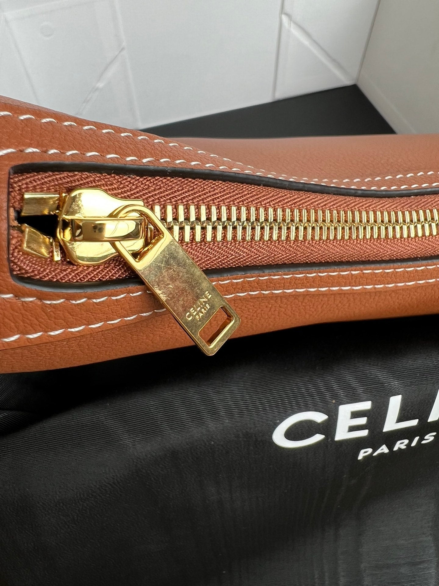 PETITE HELOISE 23CM CUIR DE VEAU MARRON ACIER DORÉ
