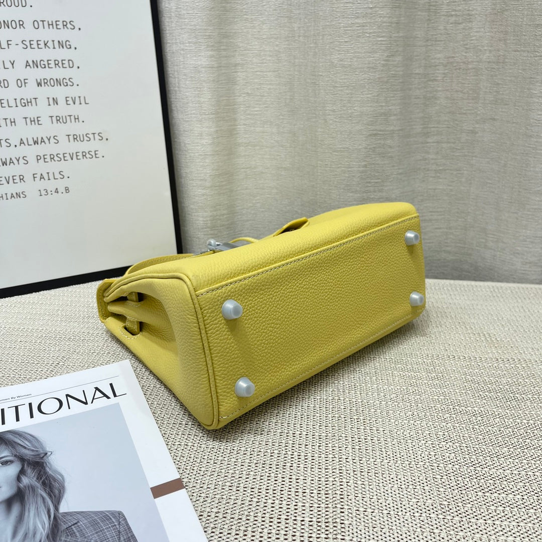 HM KELLY 25CM CUIR TOGO LIME QUINCAILLERIE ARGENTÉE