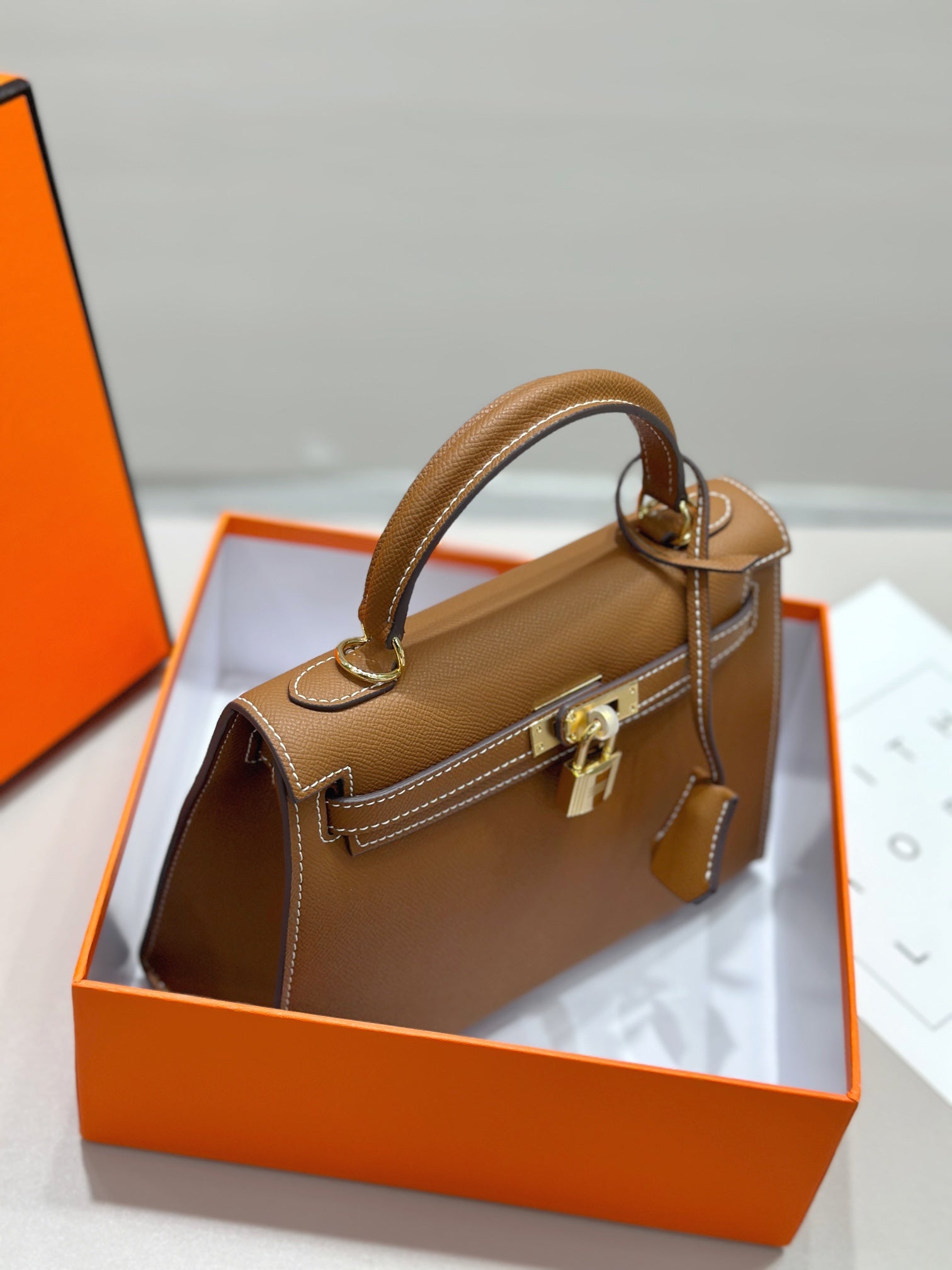 HM KELLY 25CM CUIR EPSOM DORÉ QUINCAILLERIE DORÉ