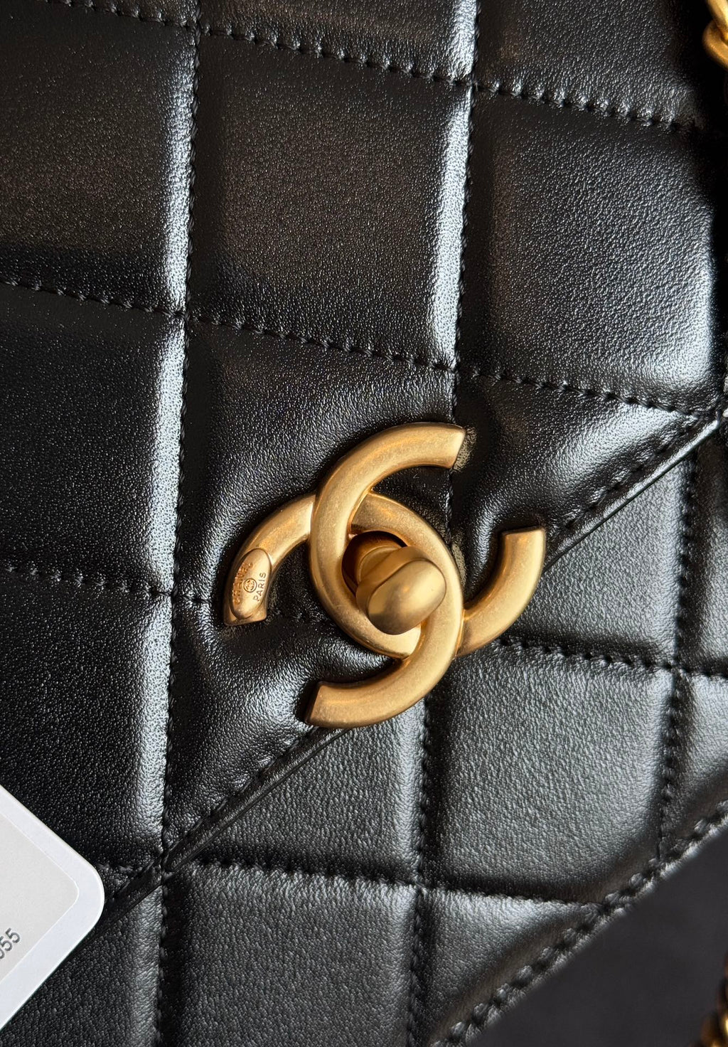 MINI RABAT 22CM CUIR D'AGNEAU NOIR QUINCAILLERIE DORÉ