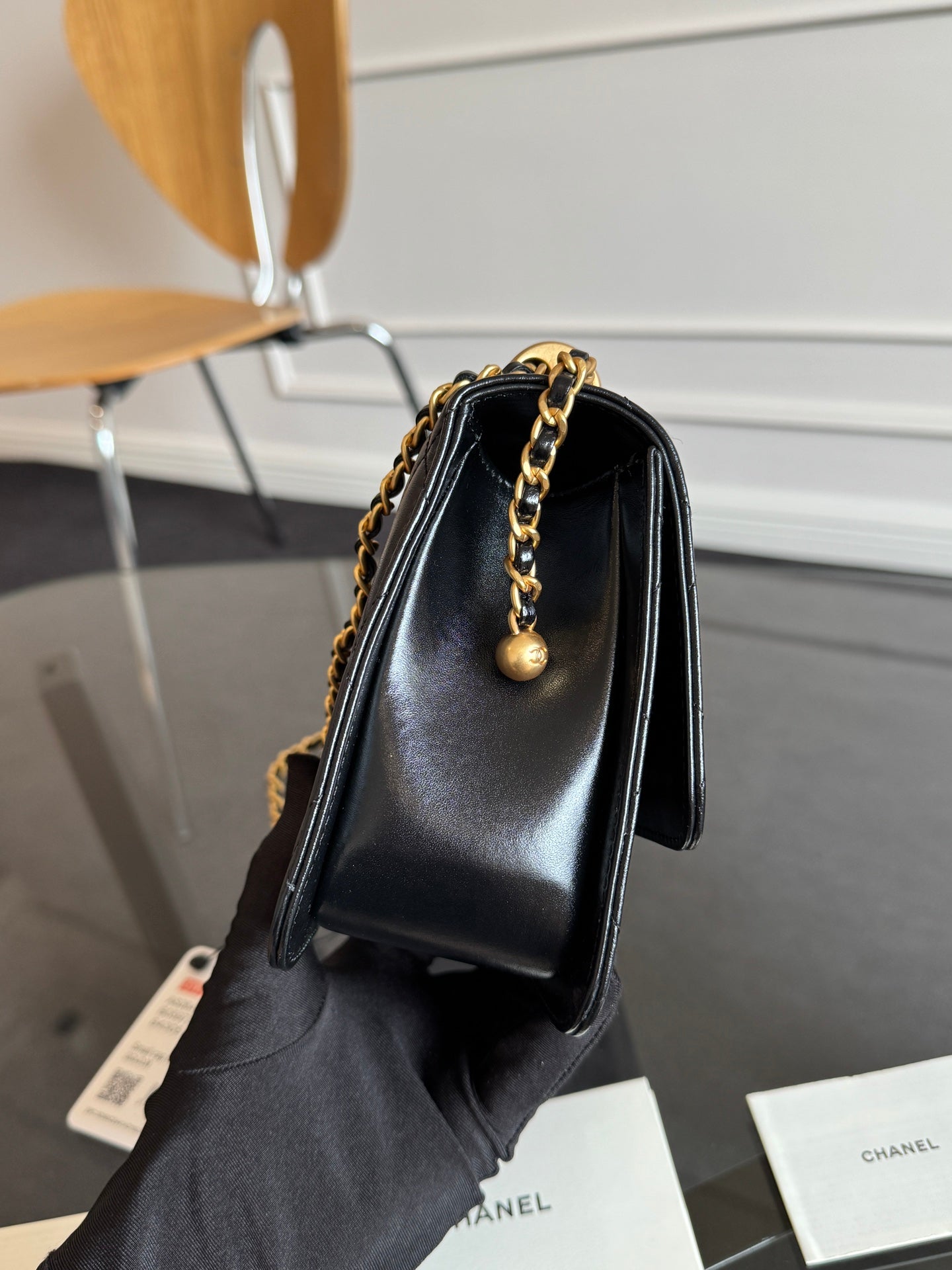 MINI RABAT 22CM CUIR D'AGNEAU NOIR QUINCAILLERIE DORÉ