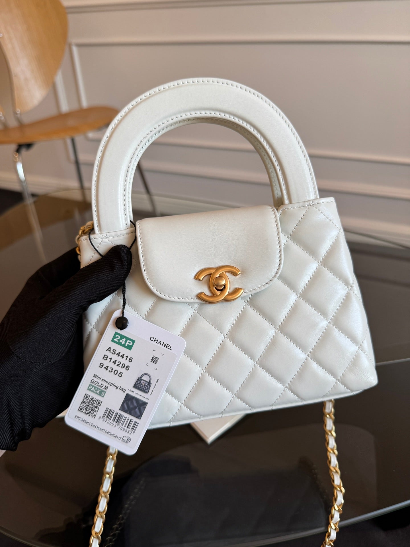 SAC CABAS KELLY 19 EN CUIR DE VEAU BLANC QUINCAILLERIE DORÉ 
