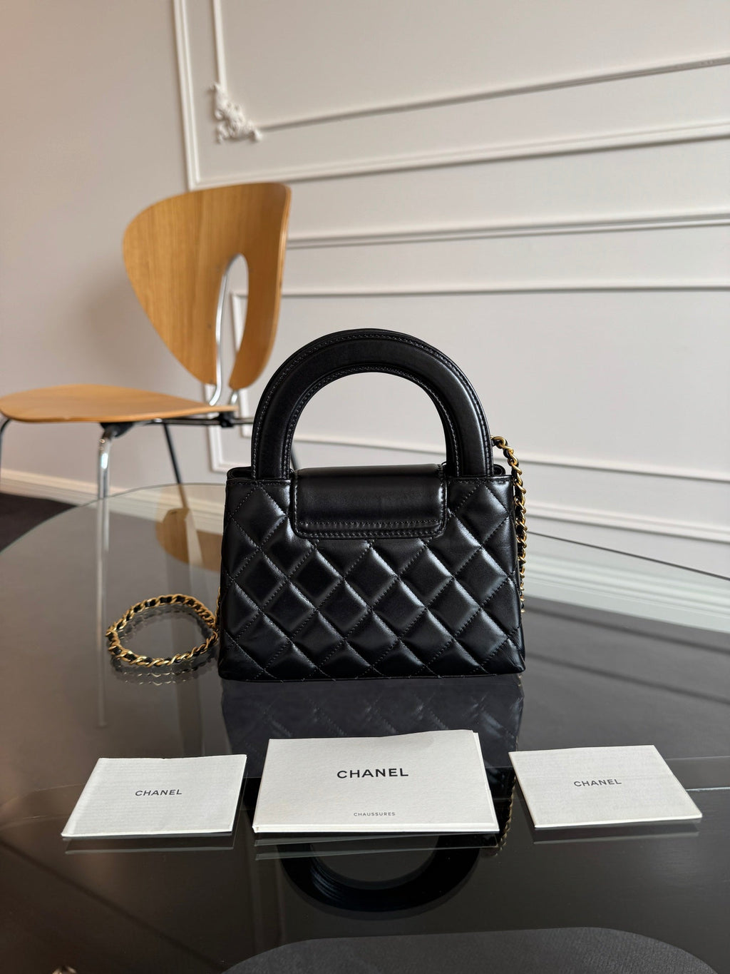 SAC CABAS KELLY 19 EN CUIR DE VEAU NOIR ET QUINCAILLERIE DORÉ 