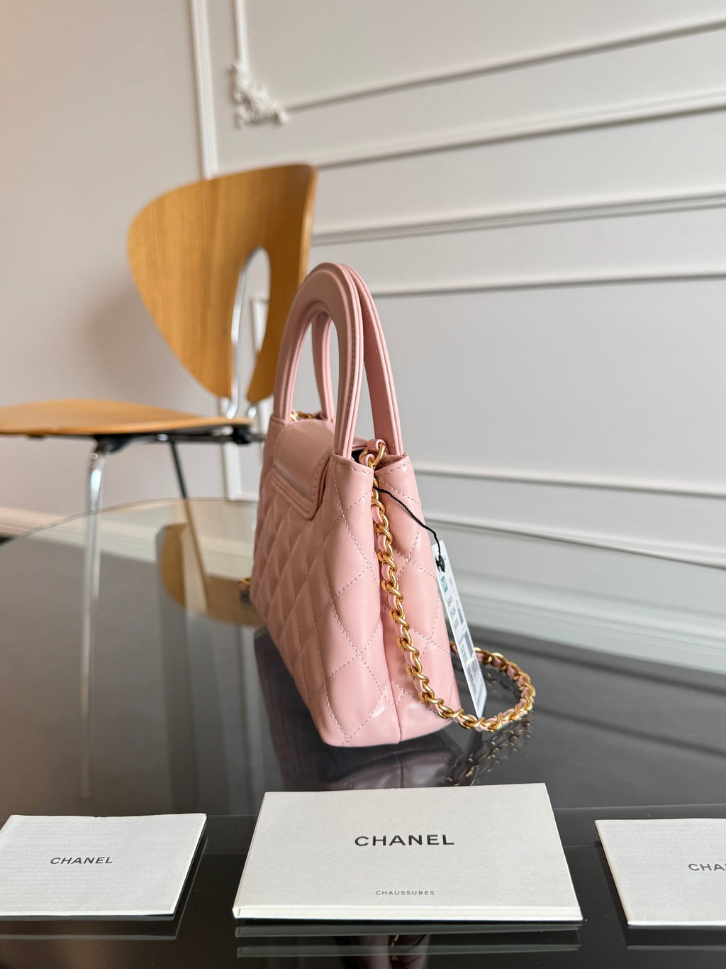 SAC CABAS KELLY 19 EN CUIR DE VEAU ROSE CLAIR, QUINCAILLERIE DORÉ 