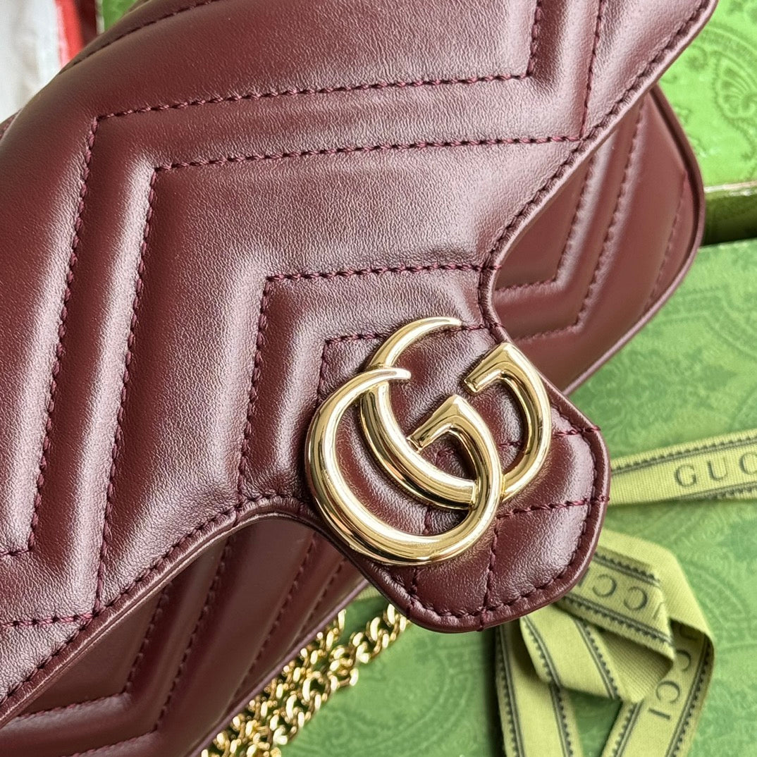 GG MARMONT 21CM CUIR DE VEAU ROUGE CERISE QUINCAILLERIE DORÉ