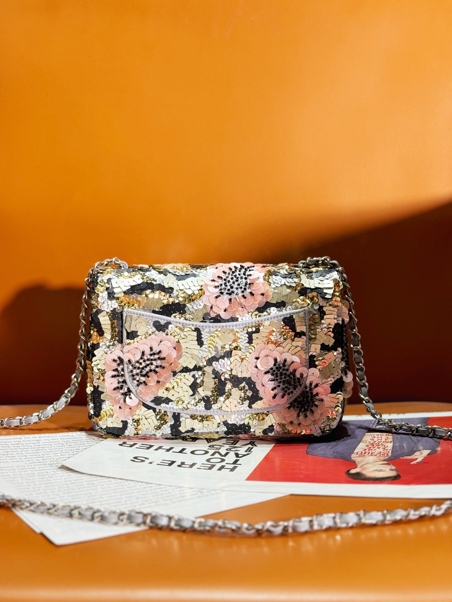 SAC À RABAT 24S 20 CM PAILLETTES MULTICOLORE FLEUR ROSE PERLE CUIR DE VEAU