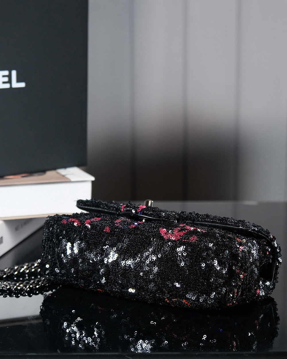 SAC À RABAT 24S 20 CM EN CUIR DE VEAU À PAILLETTES MULTICOLORE