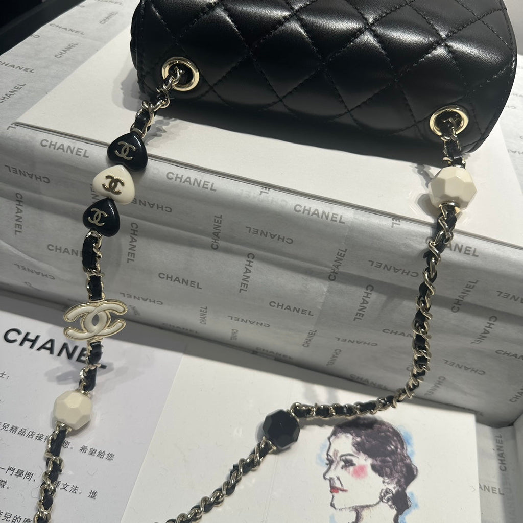 23P FLAP BAG 16CM BLACK CALFSKIN SIVER HARDWARE