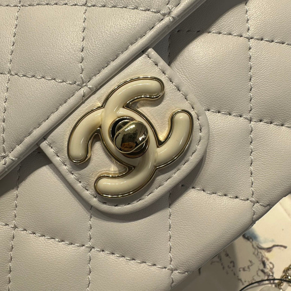 23P FLAP BAG 16CM GREY CALFSKIN SIVER HARDWARE