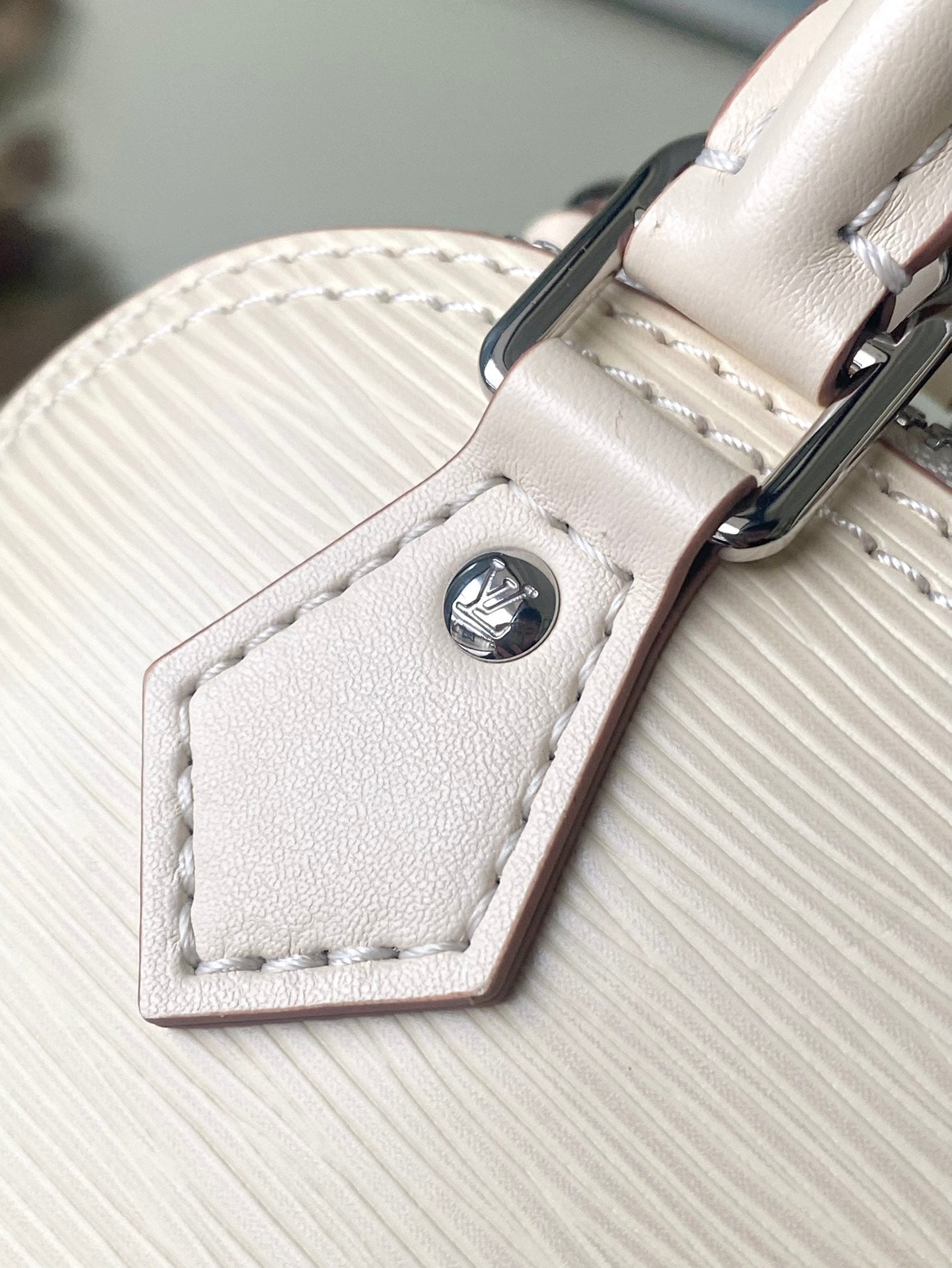 ALMA NANO 18 CRÈME EPI CUIR